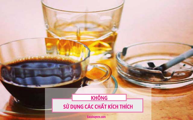 bị vẩy nến phấn hồng không nên dùng chất kích thích